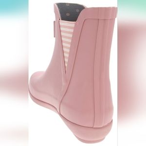 LONDON FOG Women's Piccadilly Pale Pink Stripe  Accent Rubber Short Rain Boots 7